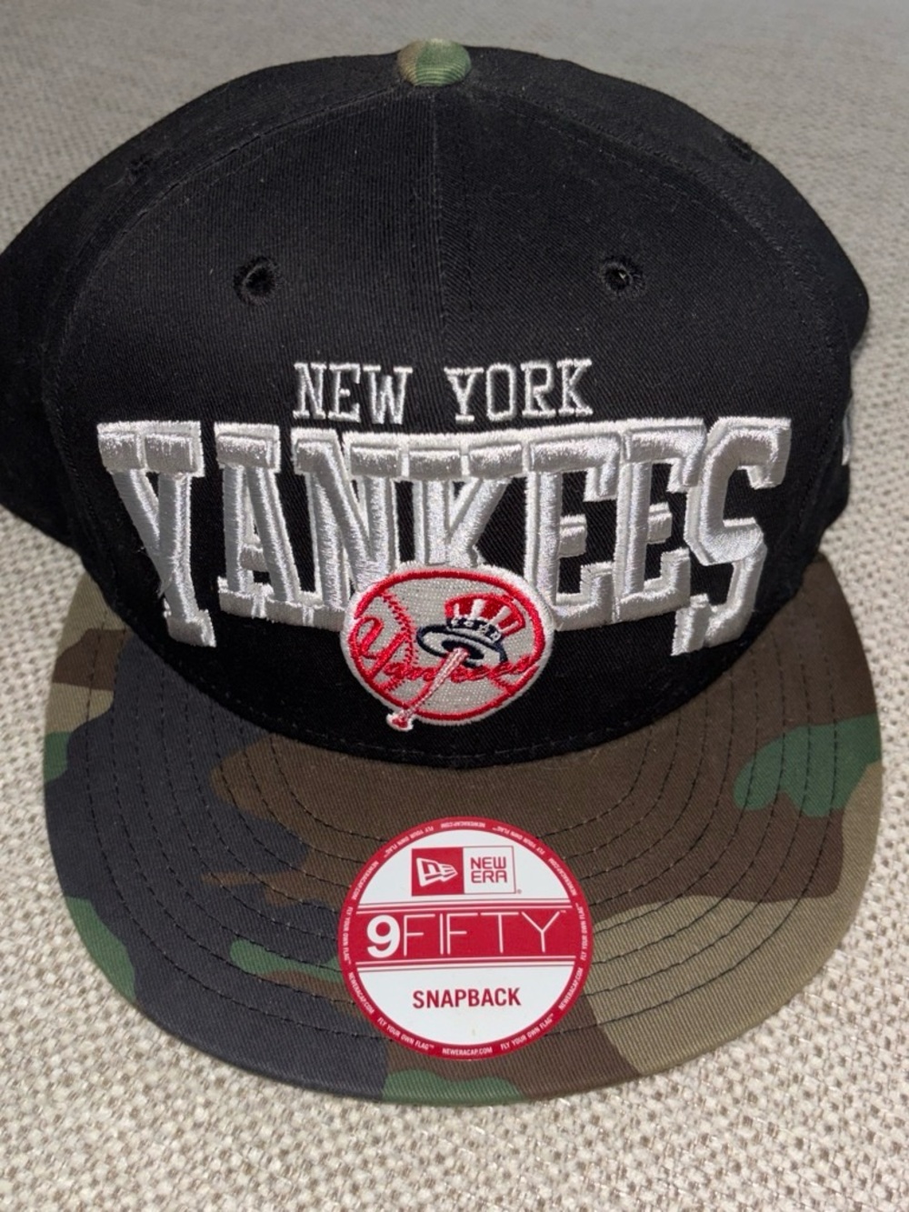 New Era Black & Camo New York Yankees Snapback Hat